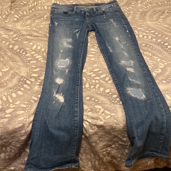 Blue/faded Guess jeans boot cut style - Picture 2 of 3